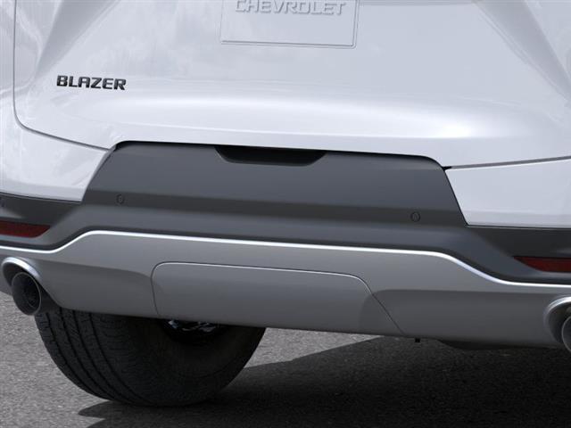 new 2025 Chevrolet Blazer car, priced at $38,555