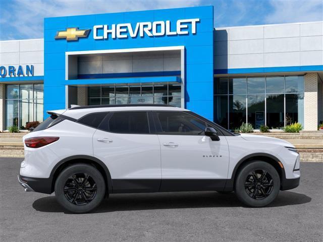 new 2025 Chevrolet Blazer car, priced at $38,555