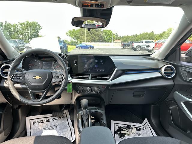 used 2025 Chevrolet Trax car, priced at $22,477