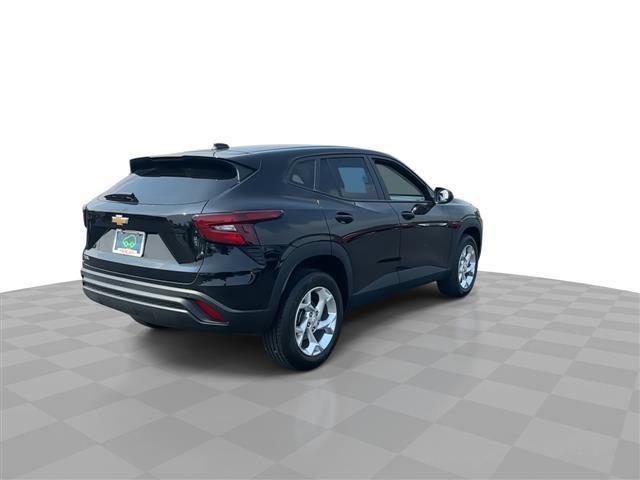 used 2025 Chevrolet Trax car, priced at $22,477