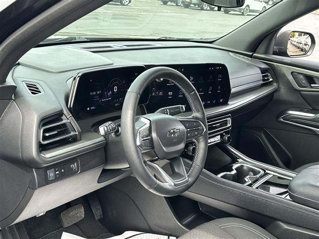 used 2024 Chevrolet Traverse car, priced at $37,929