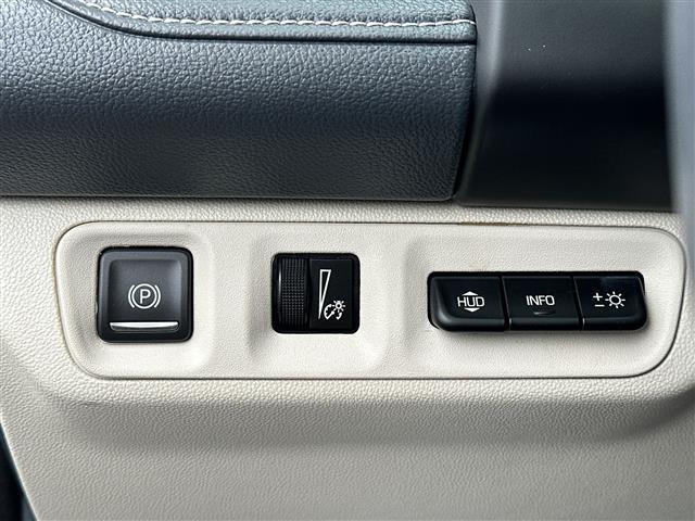 used 2022 GMC Acadia car, priced at $32,999