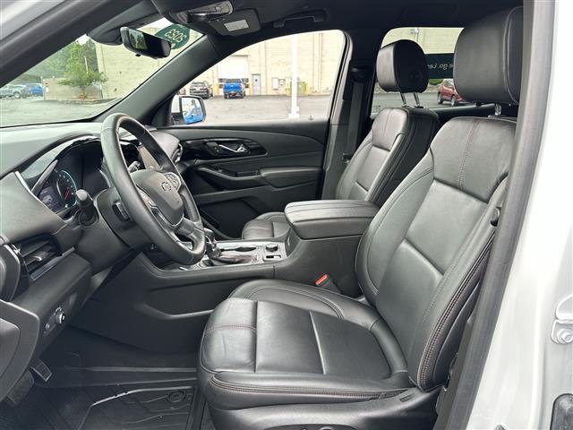 used 2023 Chevrolet Traverse car, priced at $35,937