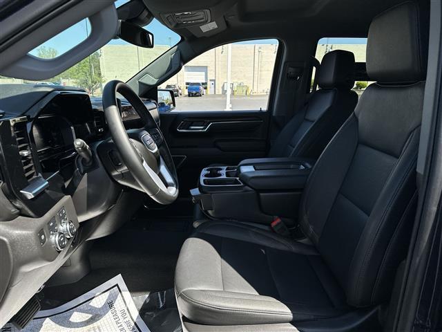 used 2025 GMC Sierra 1500 car, priced at $52,864
