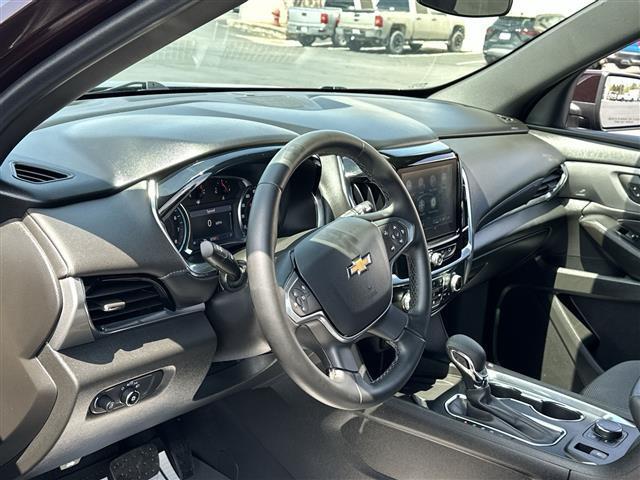 used 2023 Chevrolet Traverse car, priced at $32,274