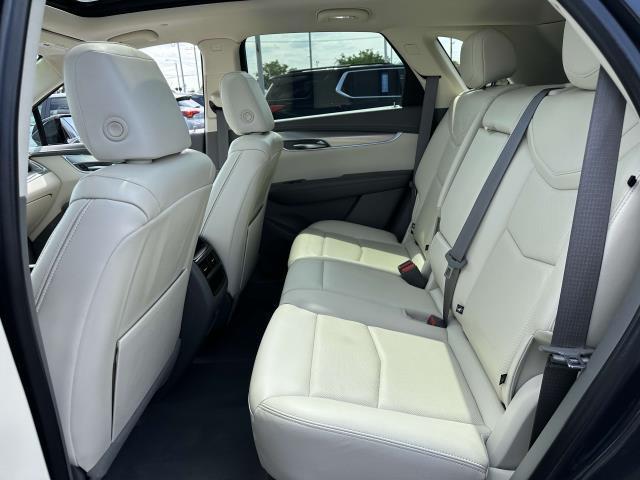 used 2022 Cadillac XT5 car, priced at $31,176