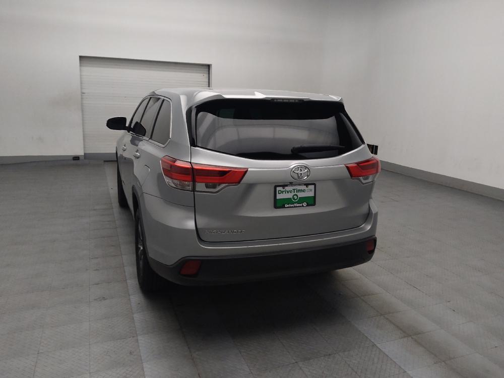 used 2019 Toyota Highlander car, priced at $23,395