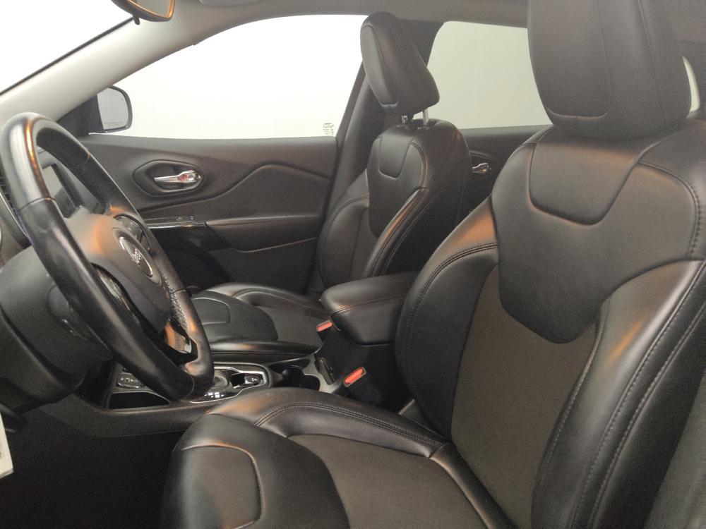 used 2021 Jeep Cherokee car, priced at $17,795