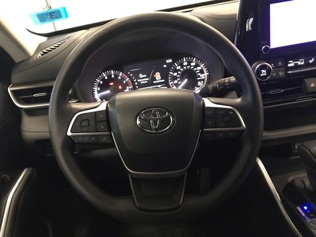 used 2023 Toyota Highlander car, priced at $36,699