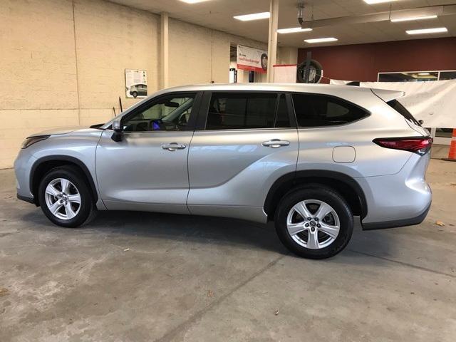 used 2023 Toyota Highlander car, priced at $36,699