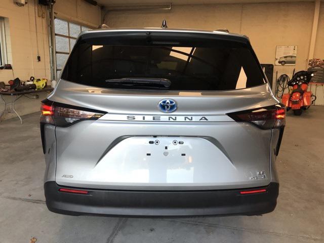 used 2024 Toyota Sienna car, priced at $43,550