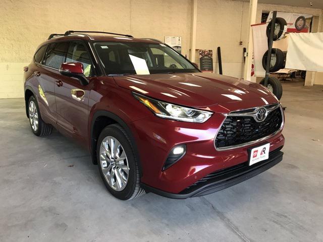 new 2025 Toyota Highlander car, priced at $52,868