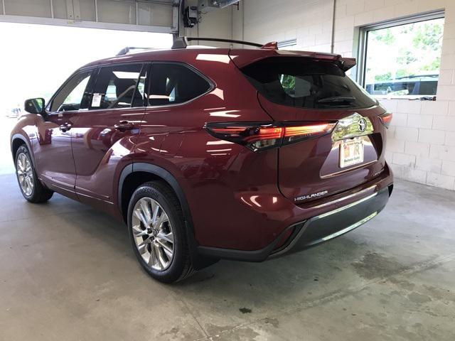 new 2025 Toyota Highlander car, priced at $52,868