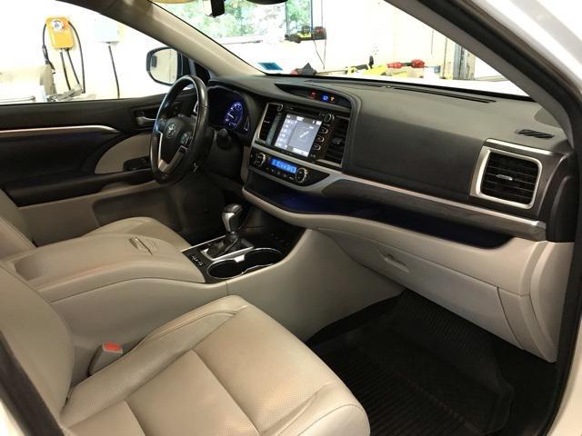 used 2018 Toyota Highlander car, priced at $24,823