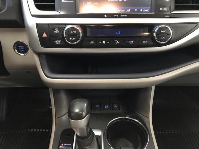 used 2019 Toyota Highlander car, priced at $26,874