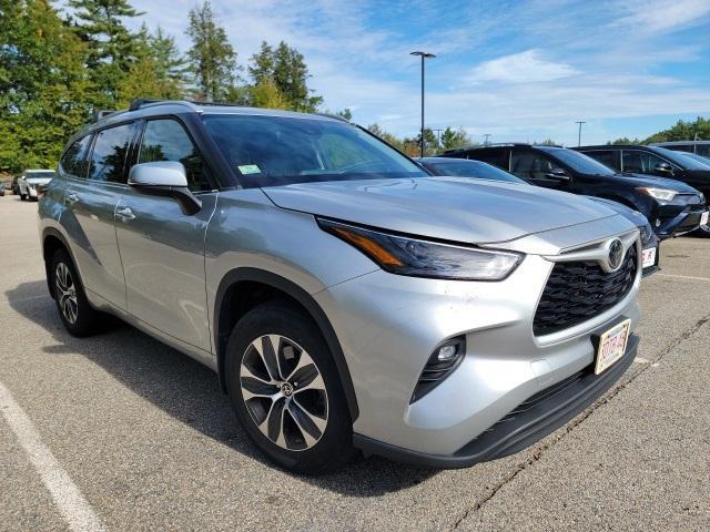 used 2022 Toyota Highlander car, priced at $37,913