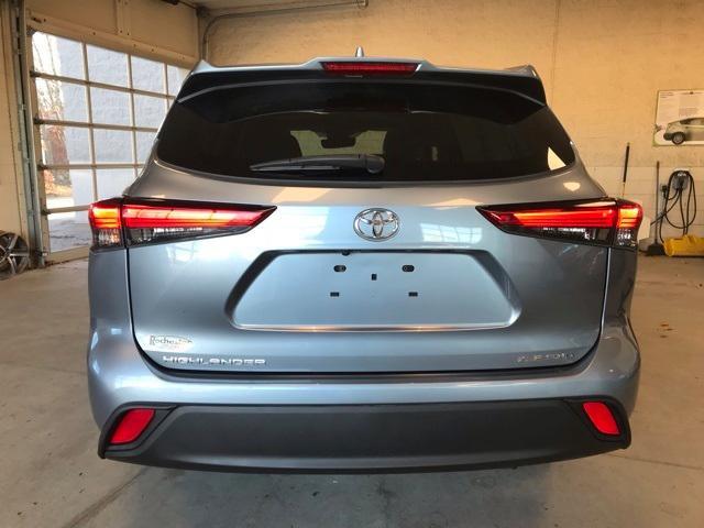 used 2022 Toyota Highlander car, priced at $32,959