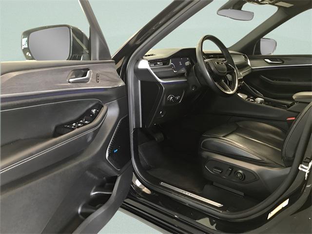used 2022 Jeep Grand Cherokee car, priced at $29,884