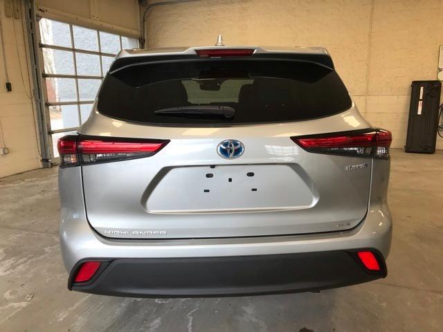 used 2020 Toyota Highlander Hybrid car, priced at $35,953