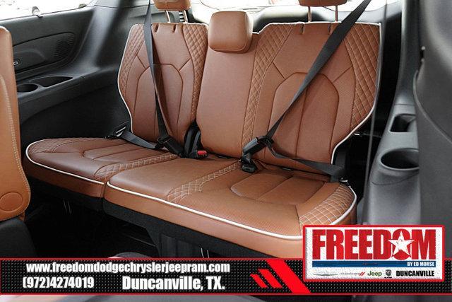 new 2025 Chrysler Pacifica car, priced at $44,992