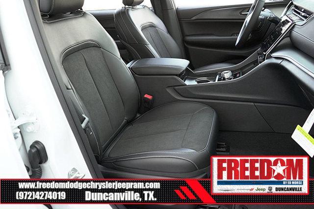 new 2025 Jeep Grand Cherokee L car, priced at $37,428