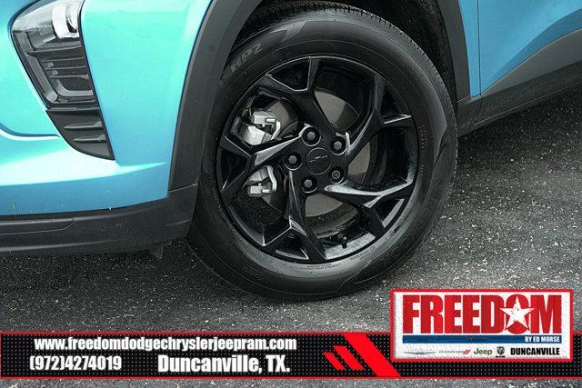 used 2025 Chevrolet Trax car, priced at $22,988