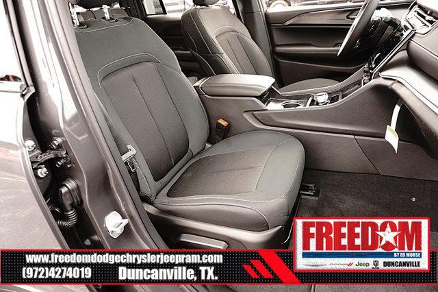 new 2025 Jeep Grand Cherokee car, priced at $31,460