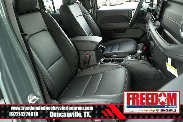 new 2025 Jeep Gladiator car, priced at $39,657