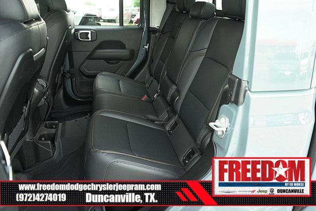 new 2025 Jeep Gladiator car, priced at $39,657