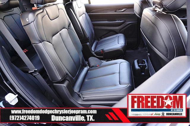 new 2025 Jeep Grand Cherokee L car, priced at $41,200