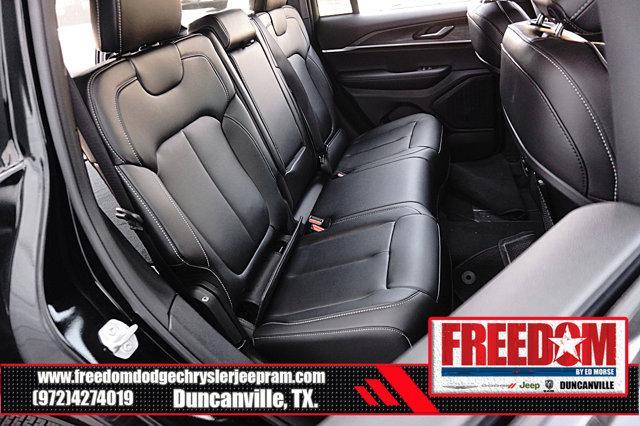 new 2025 Jeep Grand Cherokee car, priced at $38,390