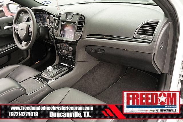 used 2023 Chrysler 300 car