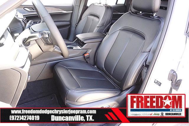 new 2025 Jeep Grand Cherokee car, priced at $34,037