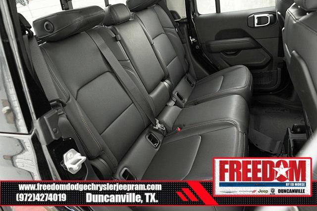 new 2025 Jeep Gladiator car, priced at $39,657
