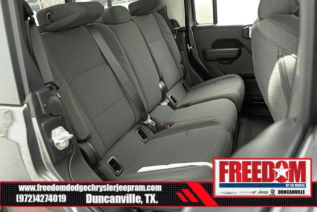 new 2025 Jeep Gladiator car, priced at $40,368