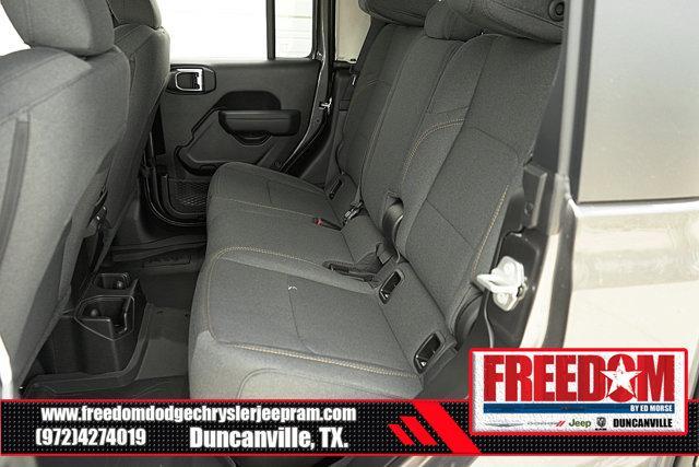 new 2025 Jeep Gladiator car, priced at $40,368