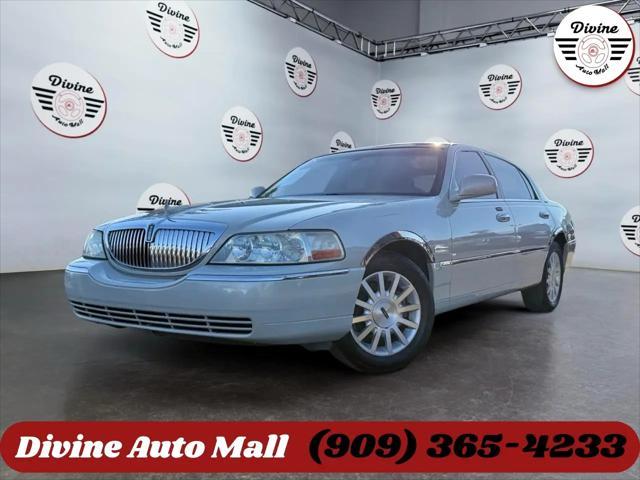 used 2007 Lincoln Town Car car, priced at $7,999