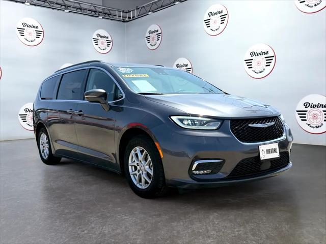 used 2022 Chrysler Pacifica car, priced at $18,999
