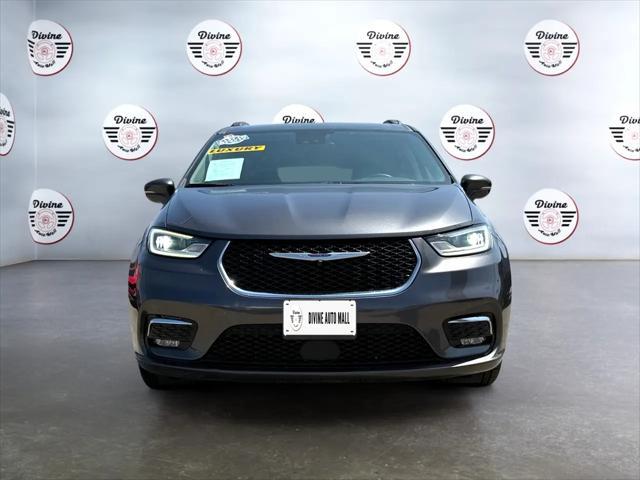 used 2022 Chrysler Pacifica car, priced at $18,999