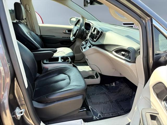 used 2022 Chrysler Pacifica car, priced at $18,999