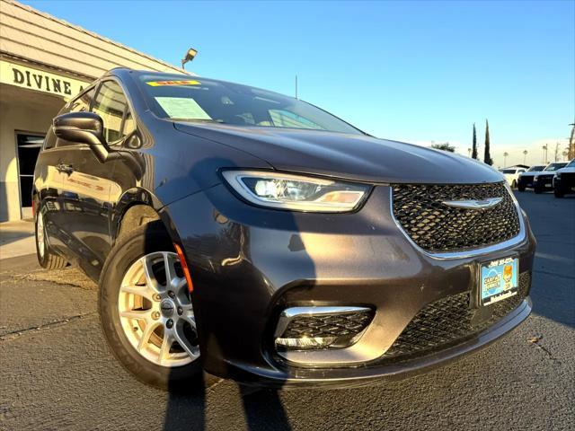 used 2022 Chrysler Pacifica car, priced at $18,999