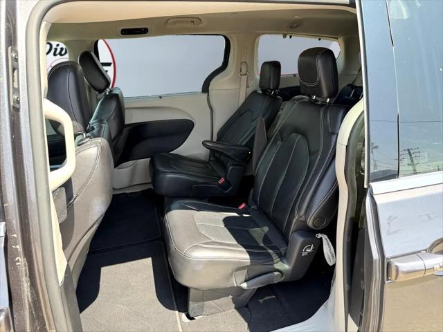 used 2022 Chrysler Pacifica car, priced at $18,999