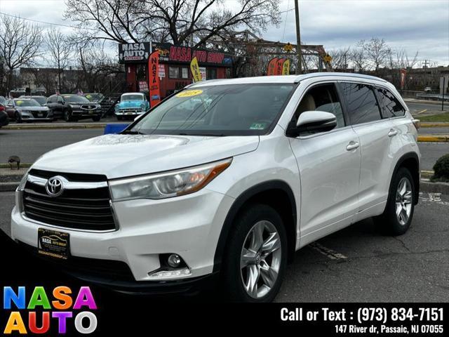 used 2015 Toyota Highlander car, priced at $15,999