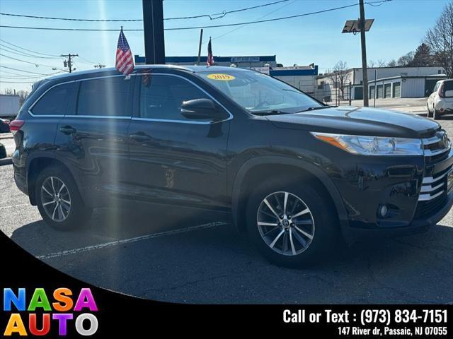 used 2019 Toyota Highlander car, priced at $22,999