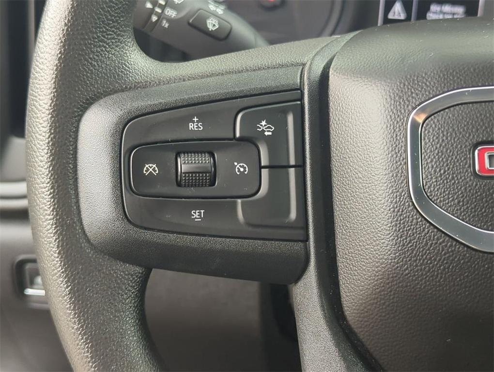 used 2025 GMC Sierra 1500 car, priced at $40,998