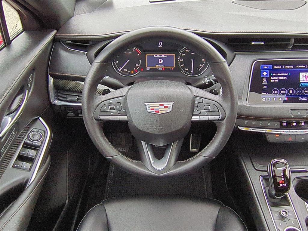 used 2023 Cadillac XT4 car, priced at $31,998