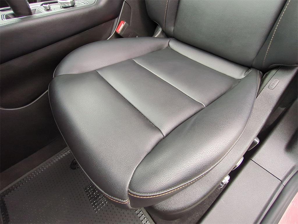 used 2023 Cadillac XT4 car, priced at $31,998