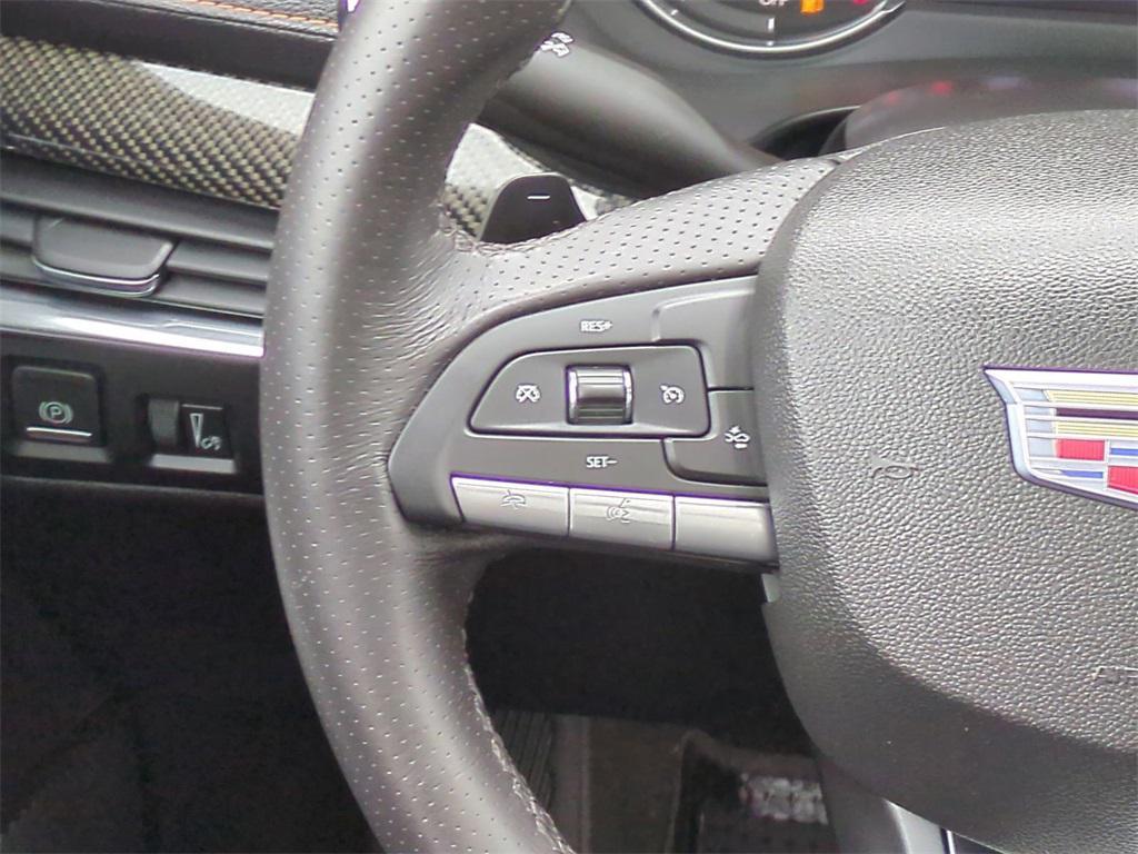 used 2023 Cadillac XT4 car, priced at $31,998