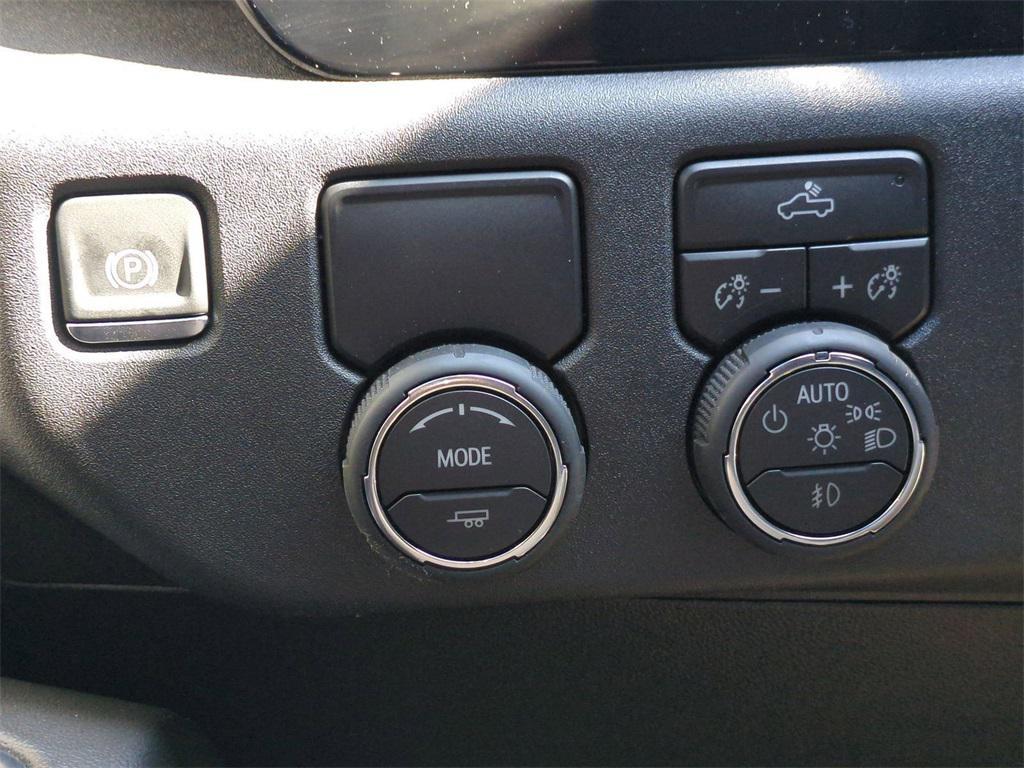 used 2025 Chevrolet Silverado 1500 car, priced at $45,998