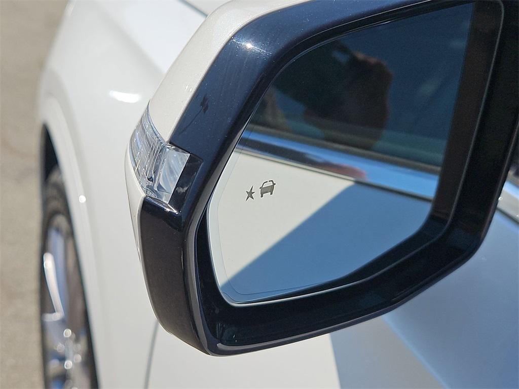 used 2023 Cadillac XT6 car, priced at $29,998